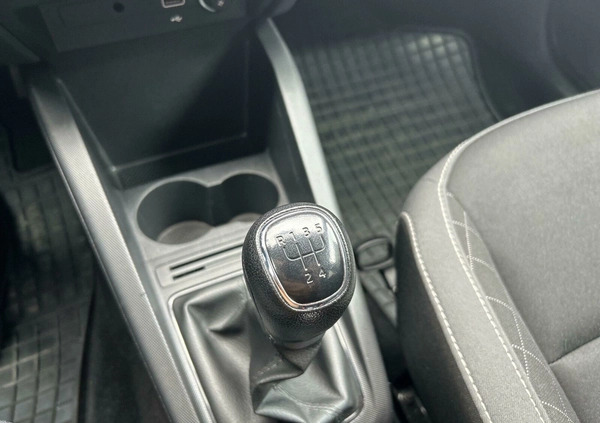 Skoda Fabia cena 47900 przebieg: 61915, rok produkcji 2019 z Karczew małe 326